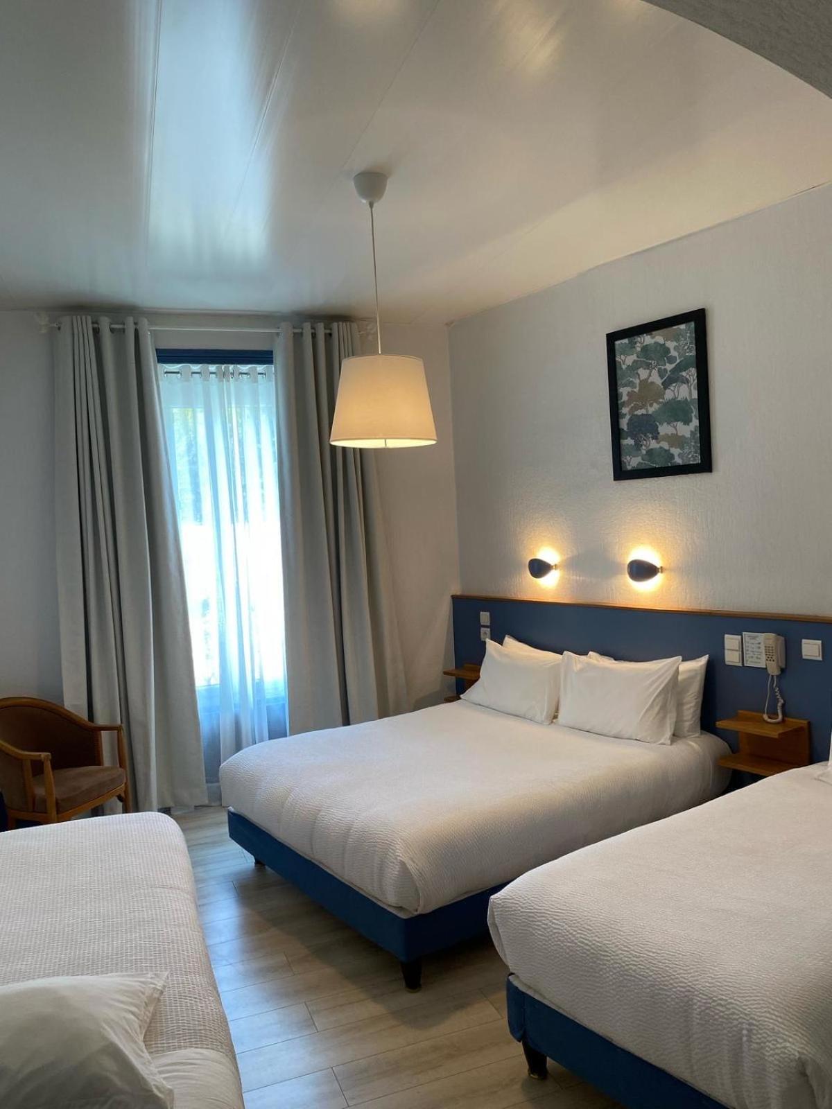 Logis Hotel Restaurant Grand Hotel De Lyon วาล-เลส์-แบ็งส์ ภายนอก รูปภาพ